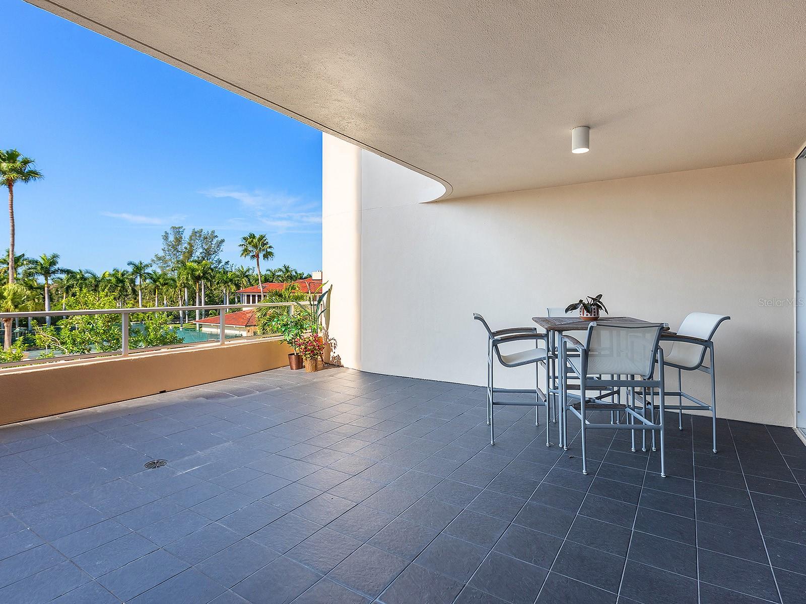 GRAND BAY 2 - Residential