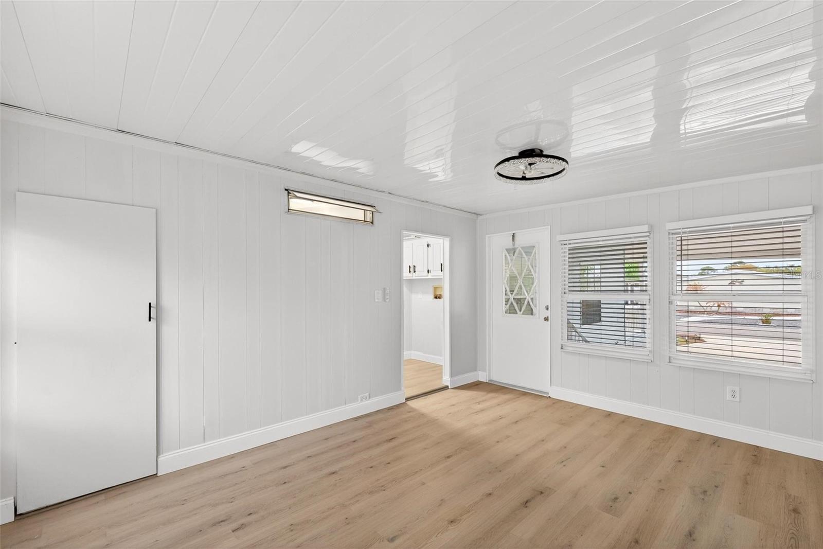 TAVARES FOX RUN MOBILE HOME - Residential