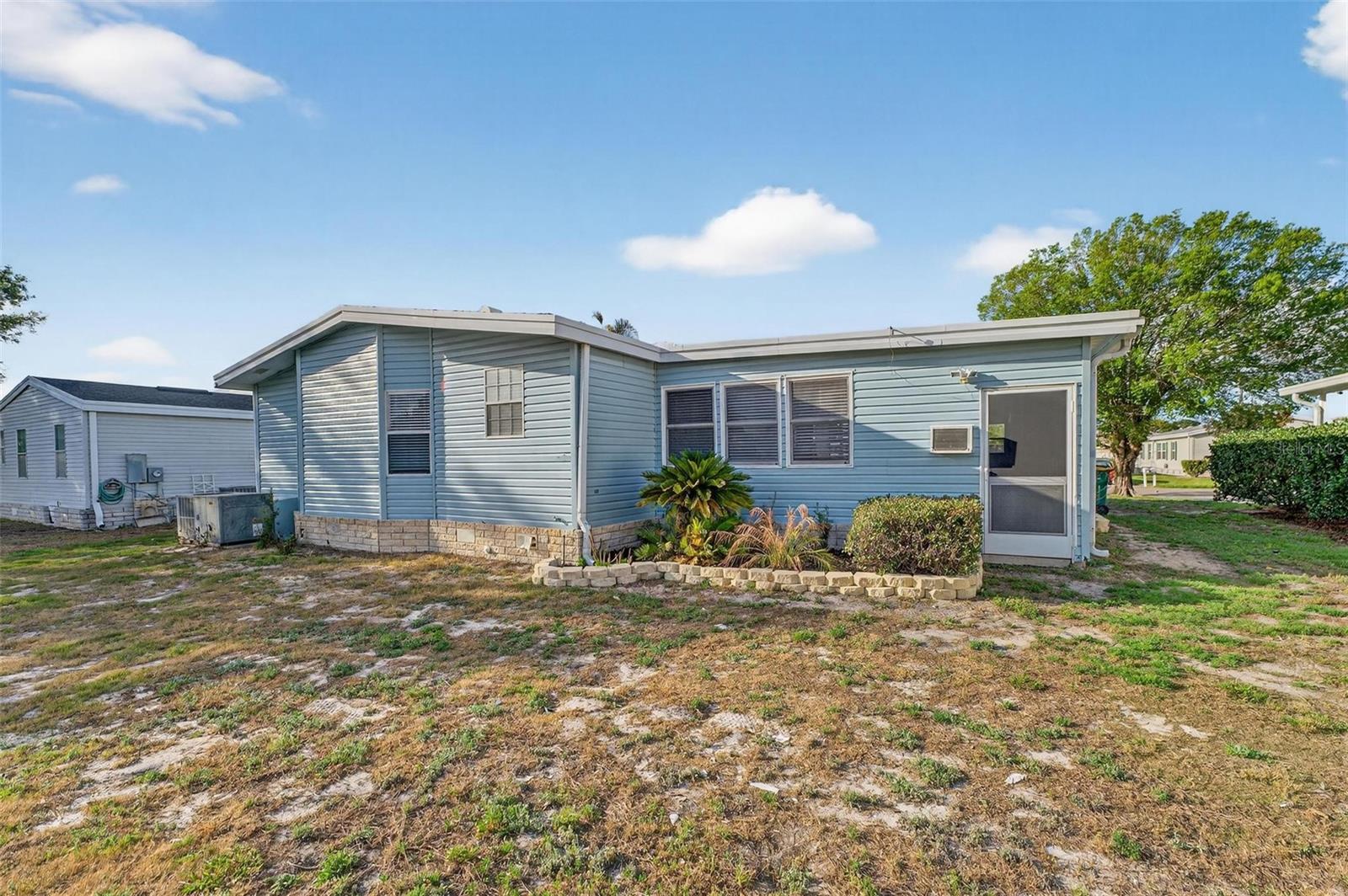 TAVARES FOX RUN MOBILE HOME - Residential