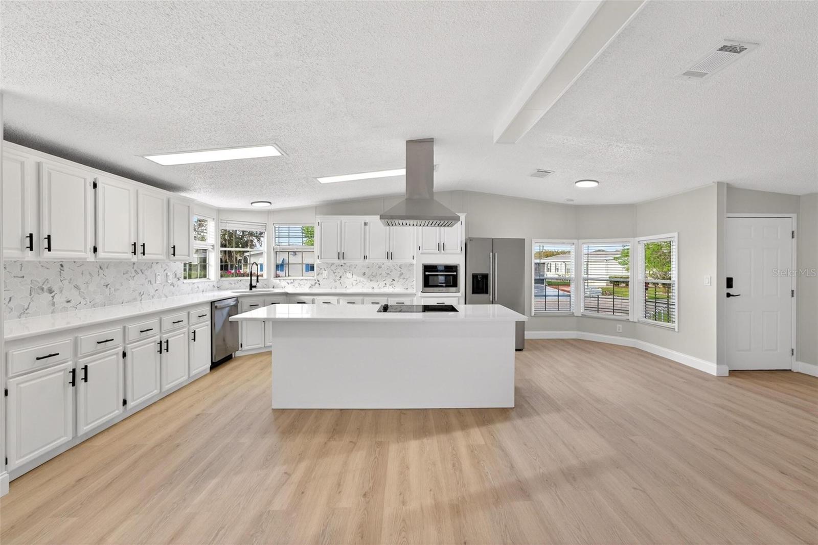 TAVARES FOX RUN MOBILE HOME - Residential