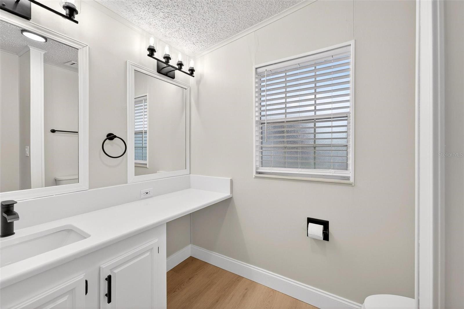 TAVARES FOX RUN MOBILE HOME - Residential