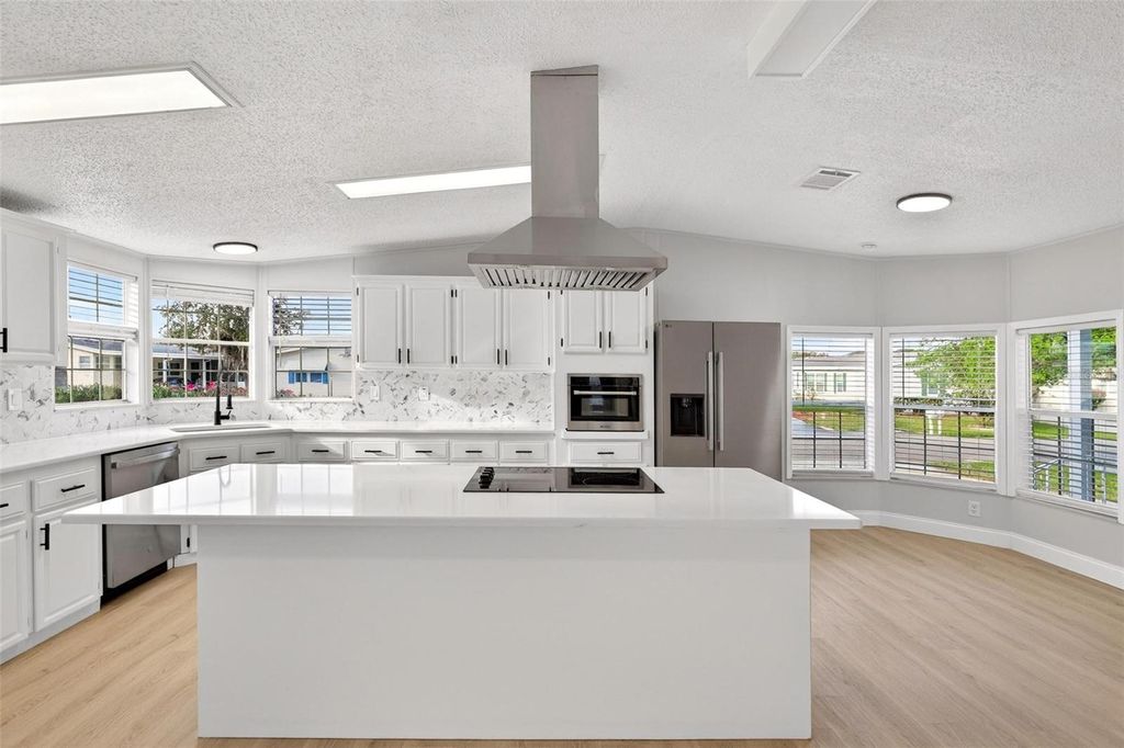 Photo of 3009 Manatee Road, Tavares, FL 32778 (MLS # O6387074)