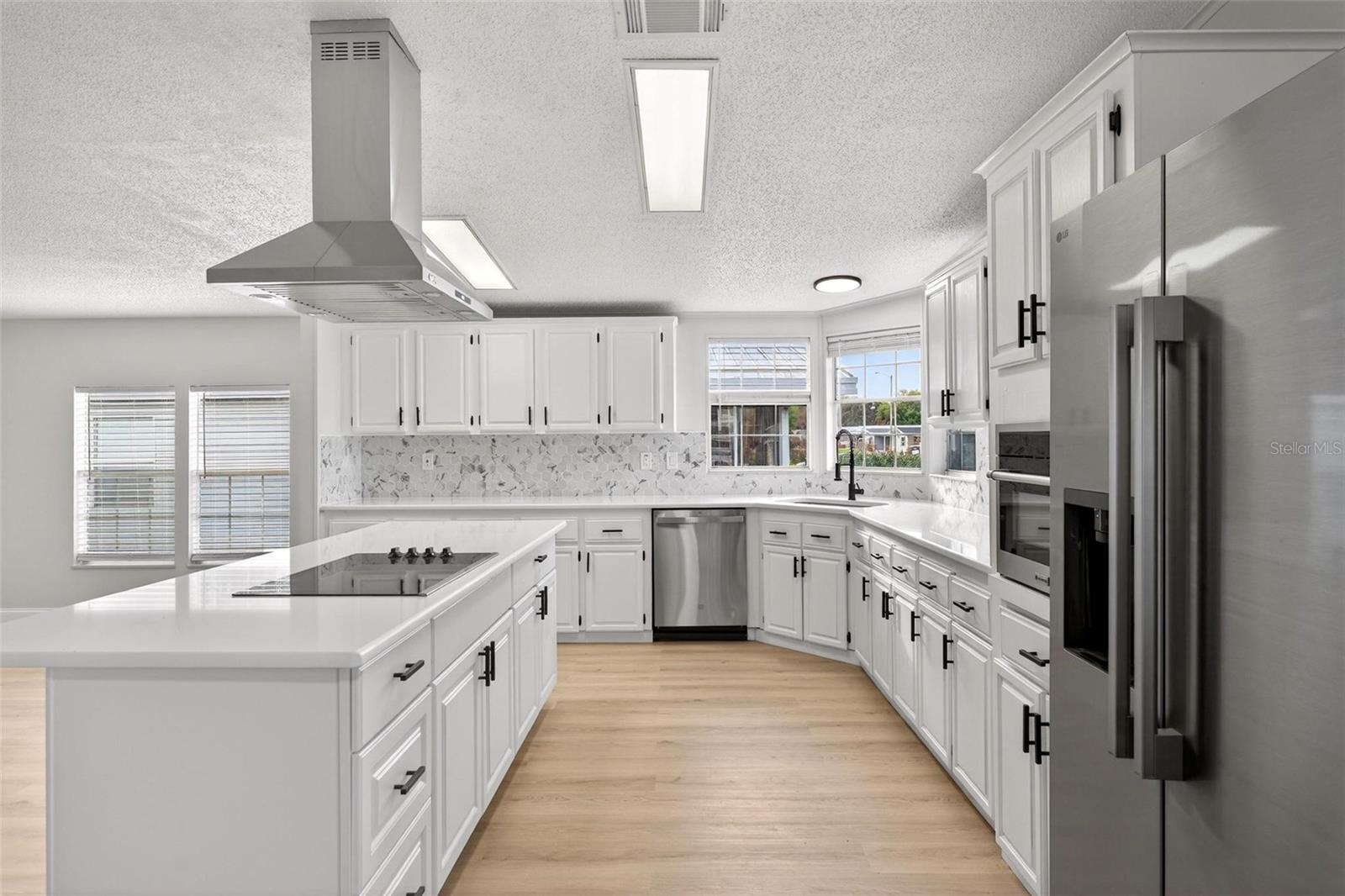 TAVARES FOX RUN MOBILE HOME - Residential