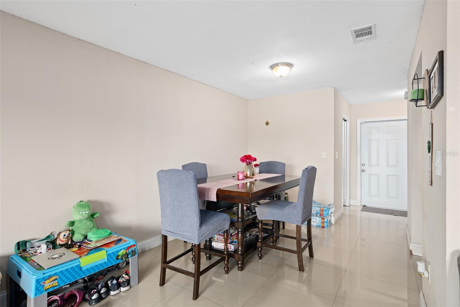 214 MAJORS LANE B
