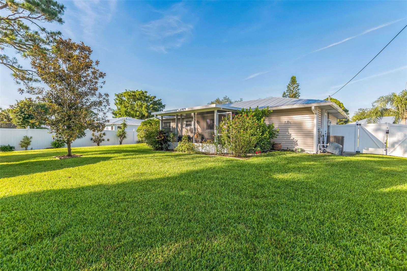 1566 DAMASK LANE