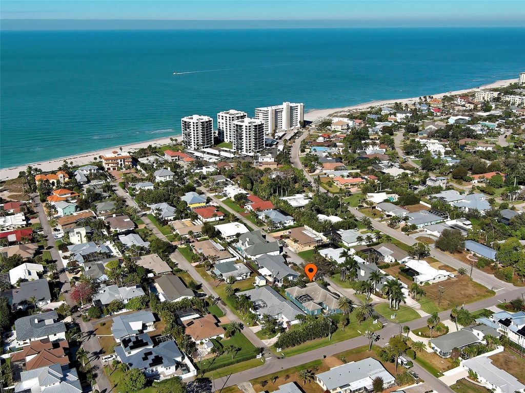 Photo of 16 Gulf Manor Drive, Venice, FL 34285 (MLS # N6143388)