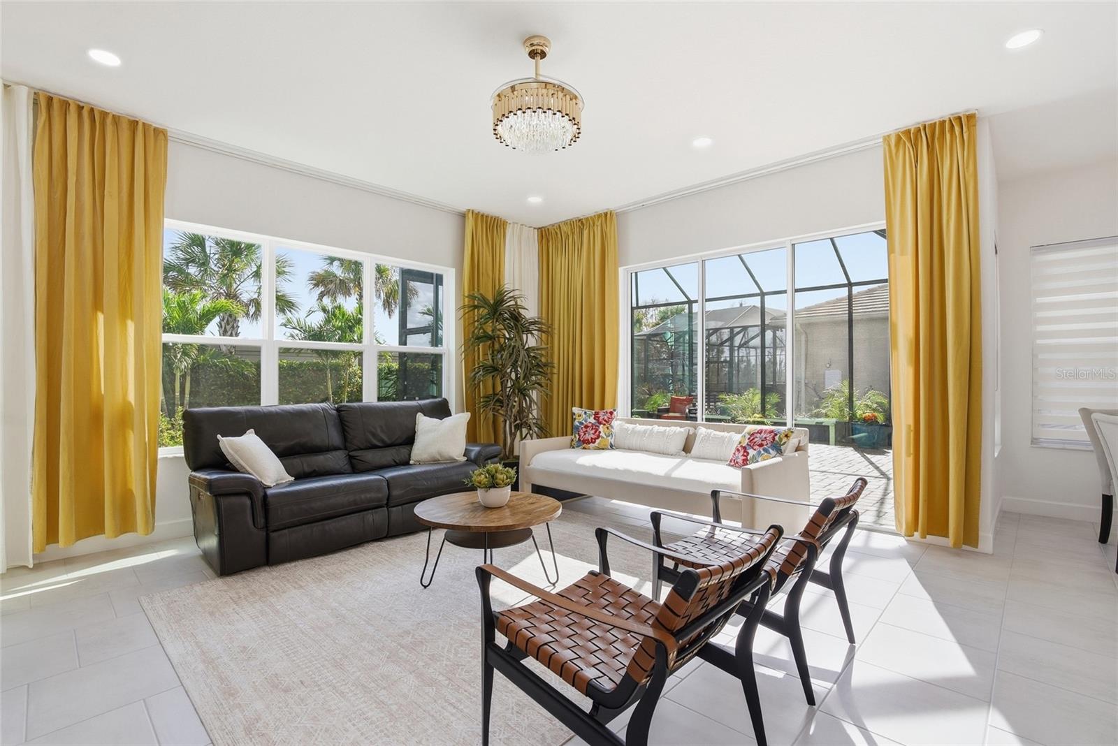 WINDING RIDGE - Residential