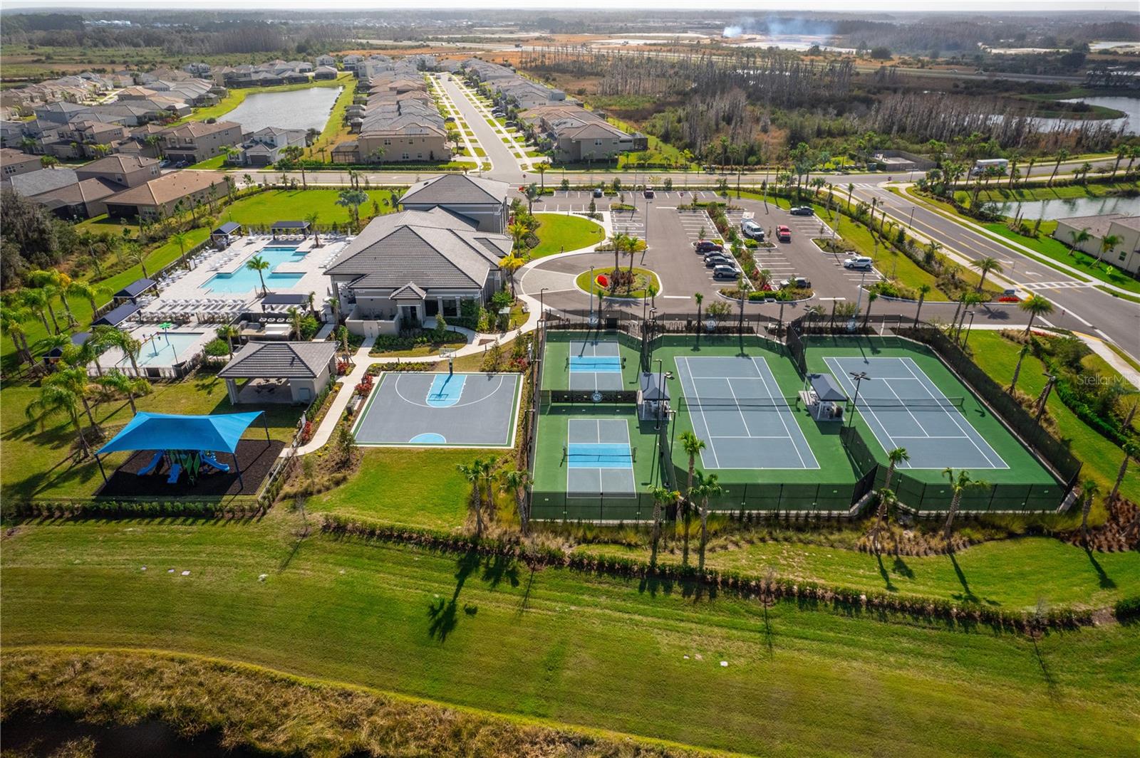 WINDING RIDGE - Residential