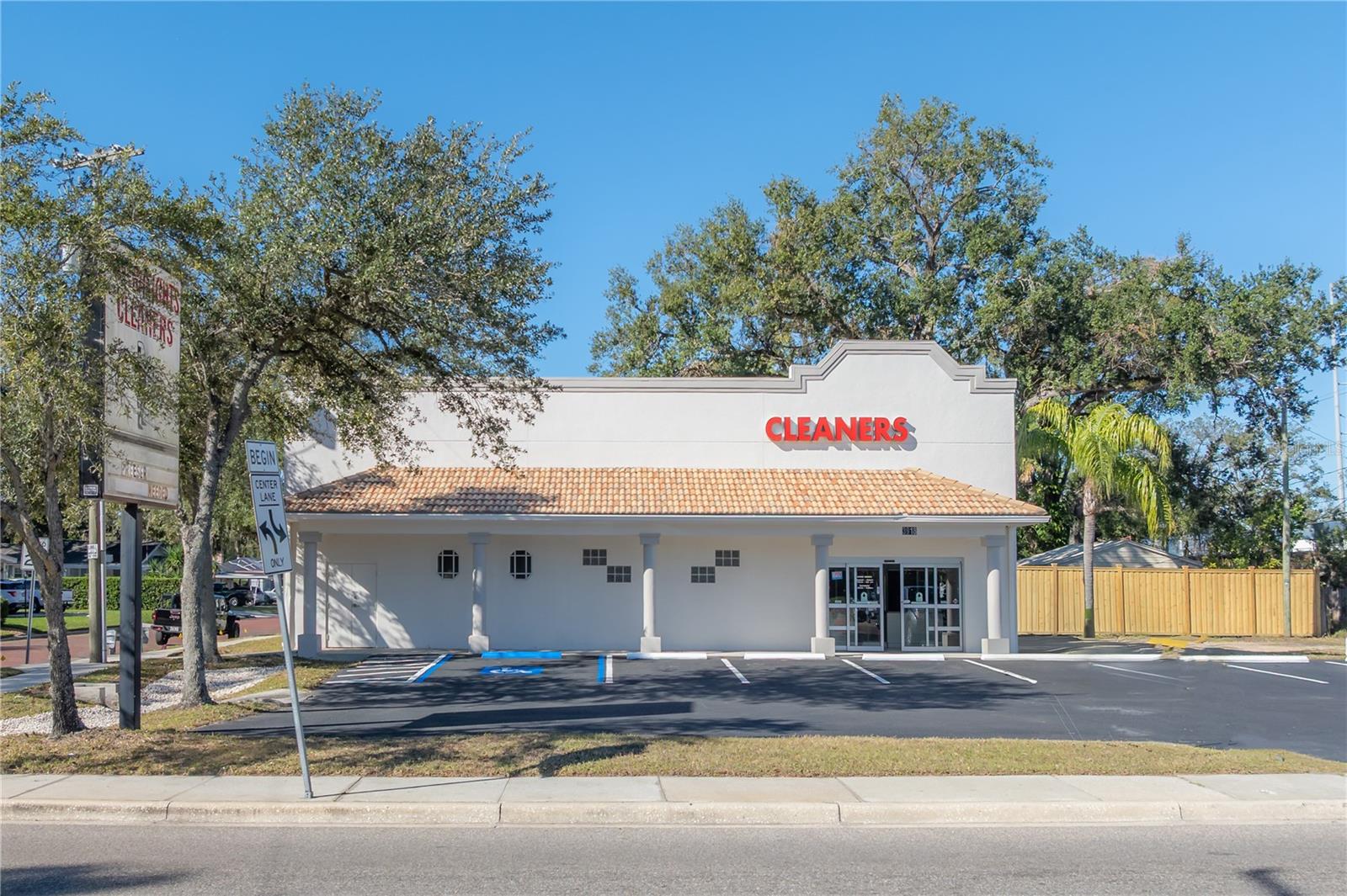 RIVERSIDE NORTH - Commercial Lease