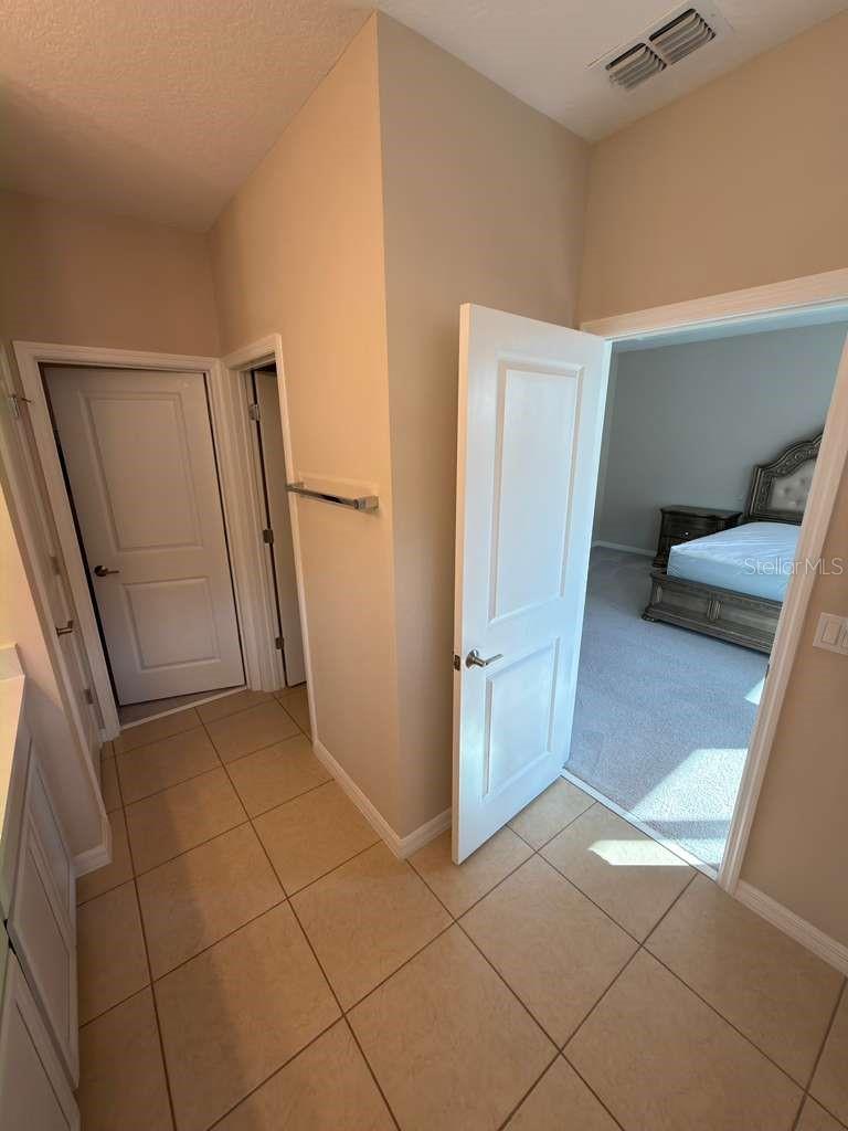 ENCLAVE/HAMLIN - Residential Lease