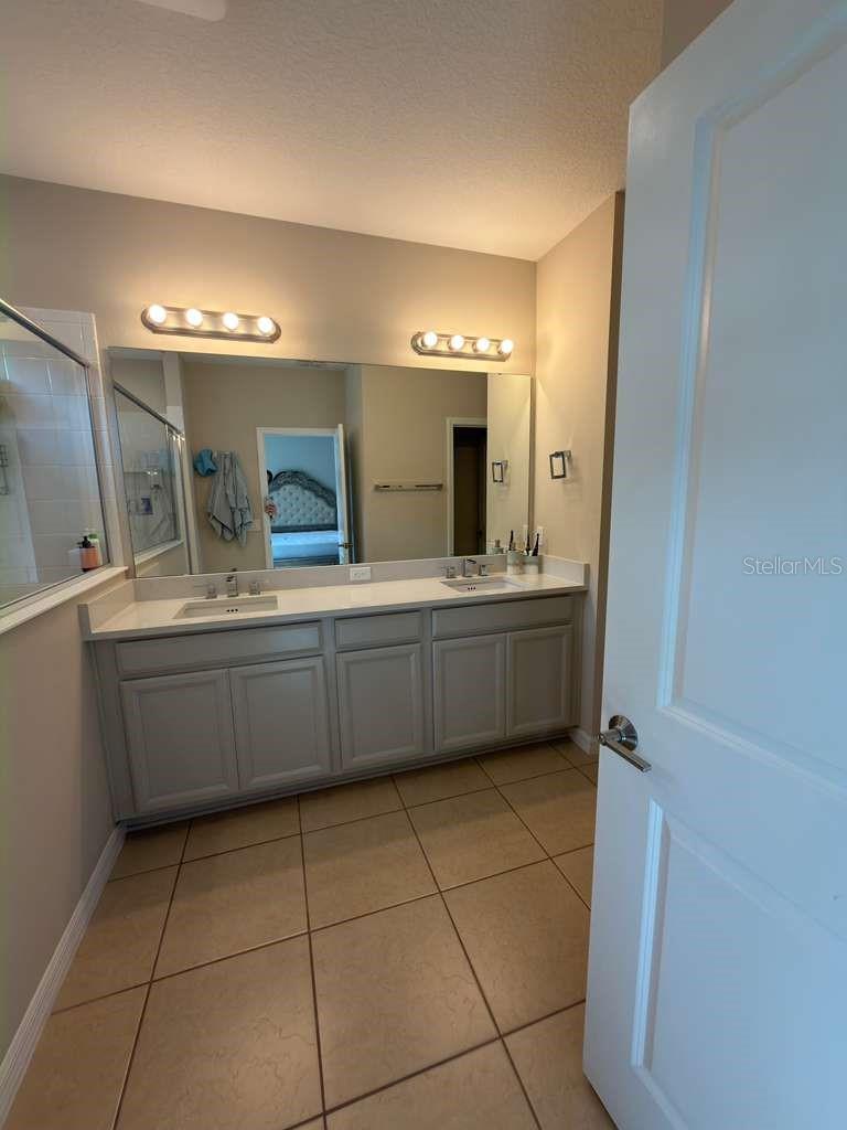 ENCLAVE/HAMLIN - Residential Lease