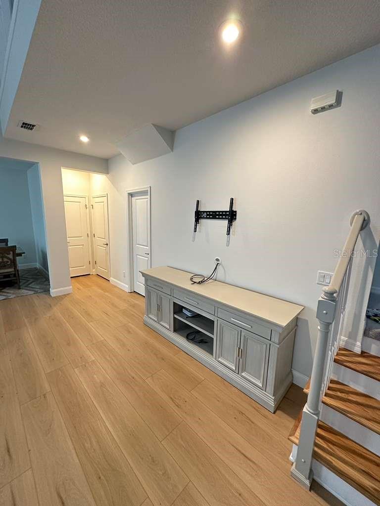 ENCLAVE/HAMLIN - Residential Lease