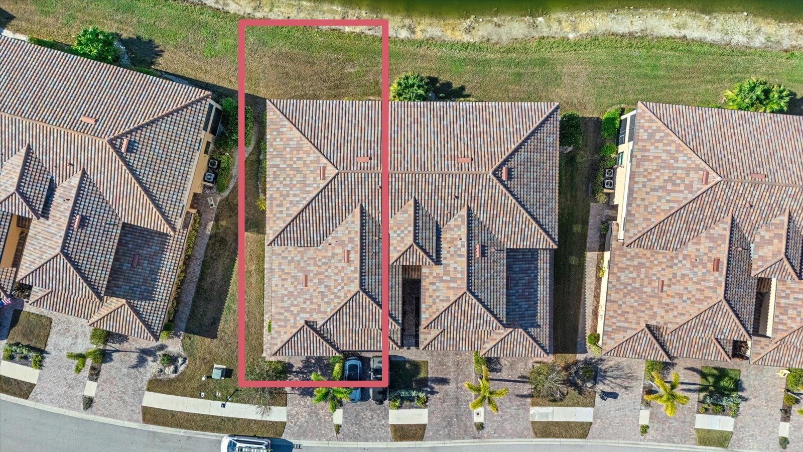 COACH HOMES 1 AT GRAN PARADISO - Residential