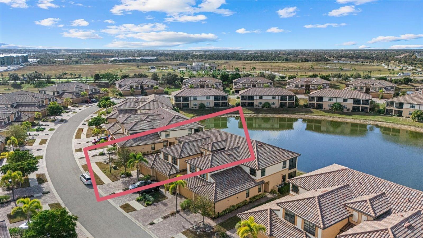 COACH HOMES 1 AT GRAN PARADISO - Residential