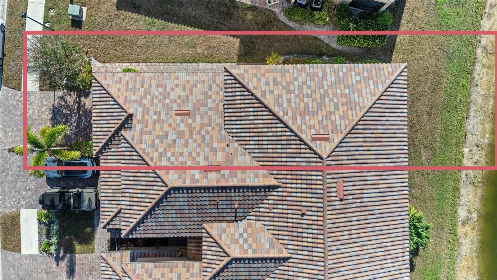 COACH HOMES 1 AT GRAN PARADISO - Residential