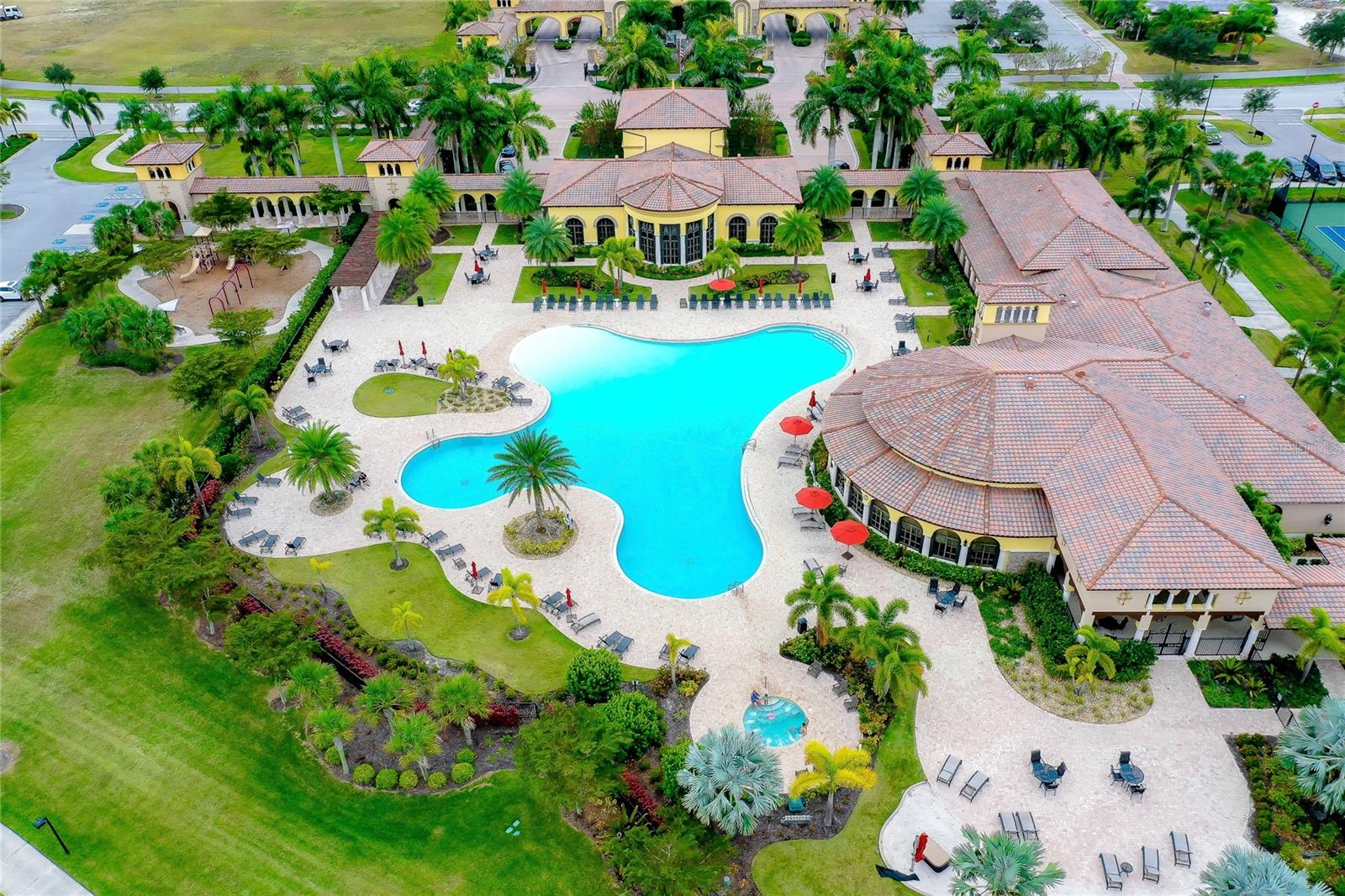 COACH HOMES 1 AT GRAN PARADISO - Residential