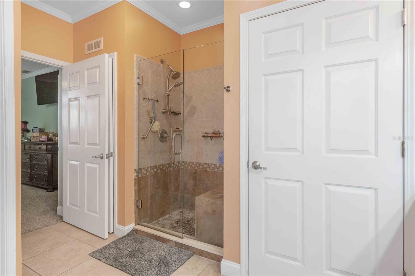 RIO VILLA LAKES - Residential