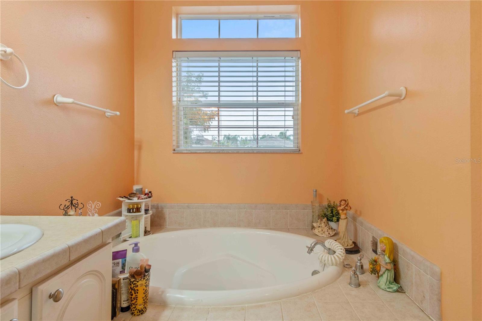 RIO VILLA LAKES - Residential