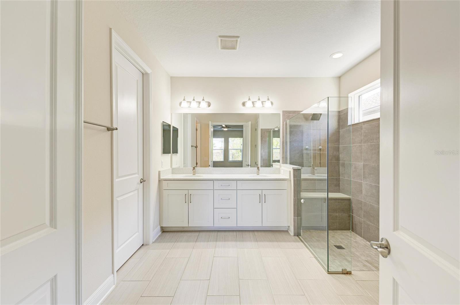 RIVERSIDE PRESERVE PH II - Residential