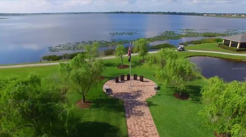 A home in LAKE WALES