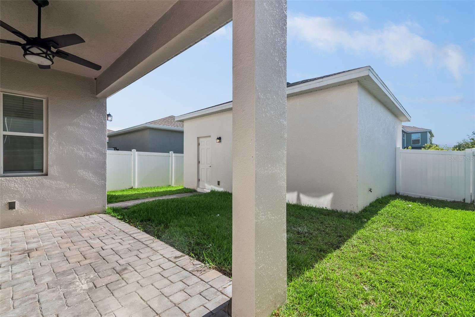 748 COSTA LANE