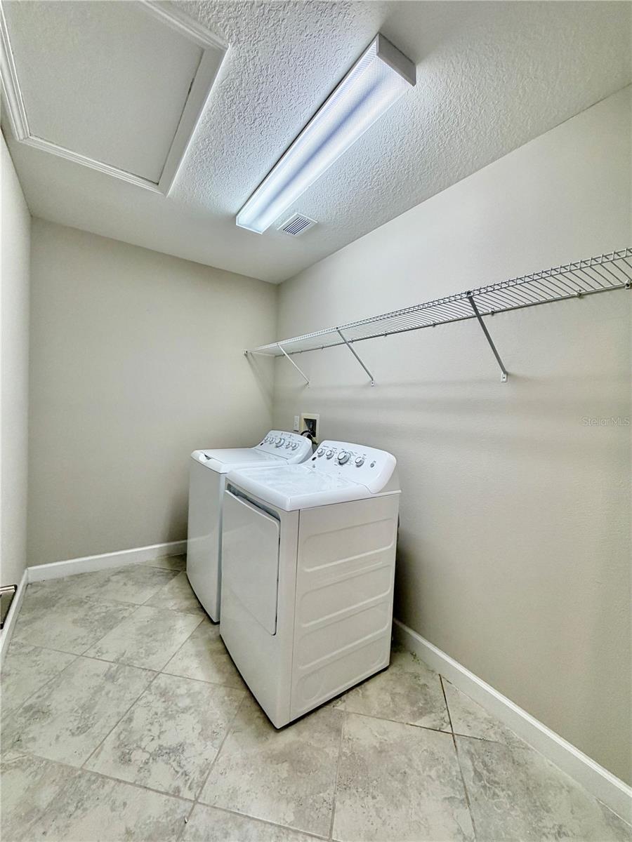 OAKWOOD PRESERVE - Residential