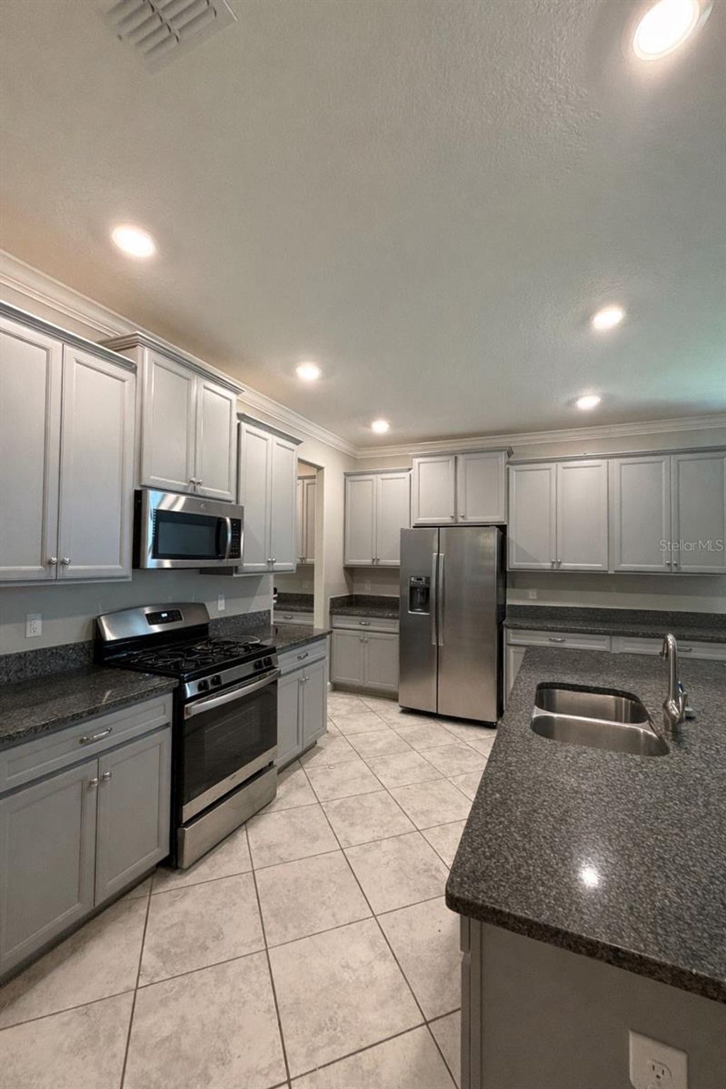 Photo of 25118 Lambrusco Loop, Lutz, FL 33559 (MLS # TB8477253)