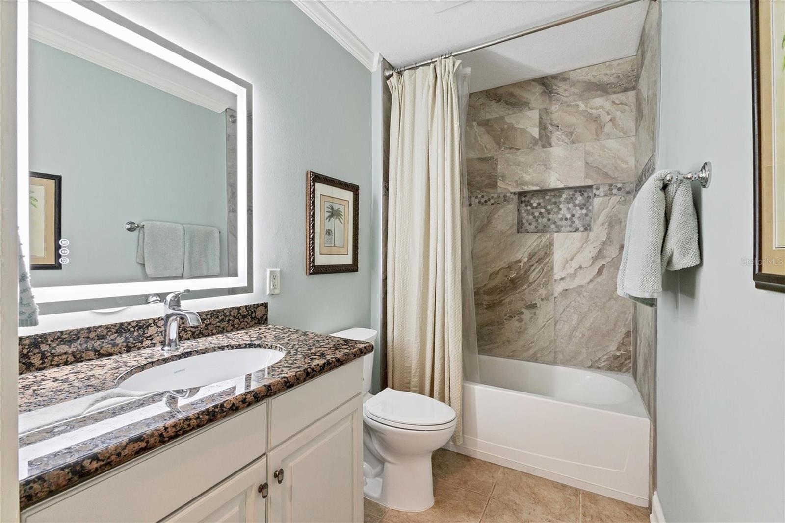 CAPE HAZE RESIDENCE C 7/9 - Residential