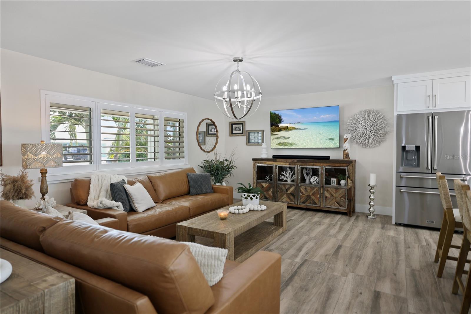 THREE PALMS POINT - Residential