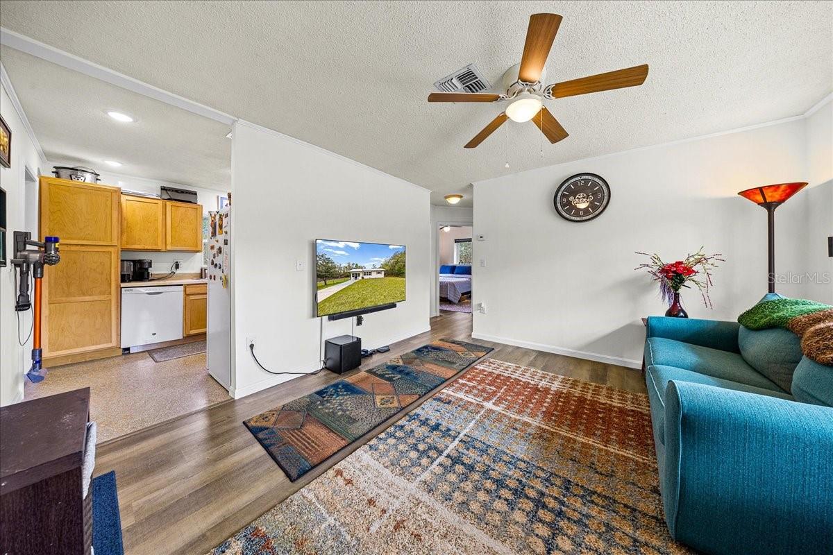 RAINBOW LAKES ESTATE - Residential