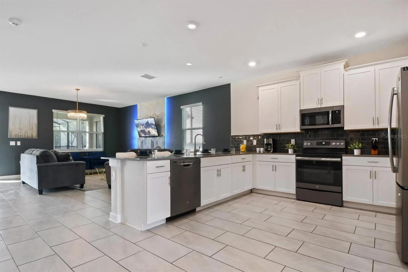 COVE AT STOREY LAKE II - Residential