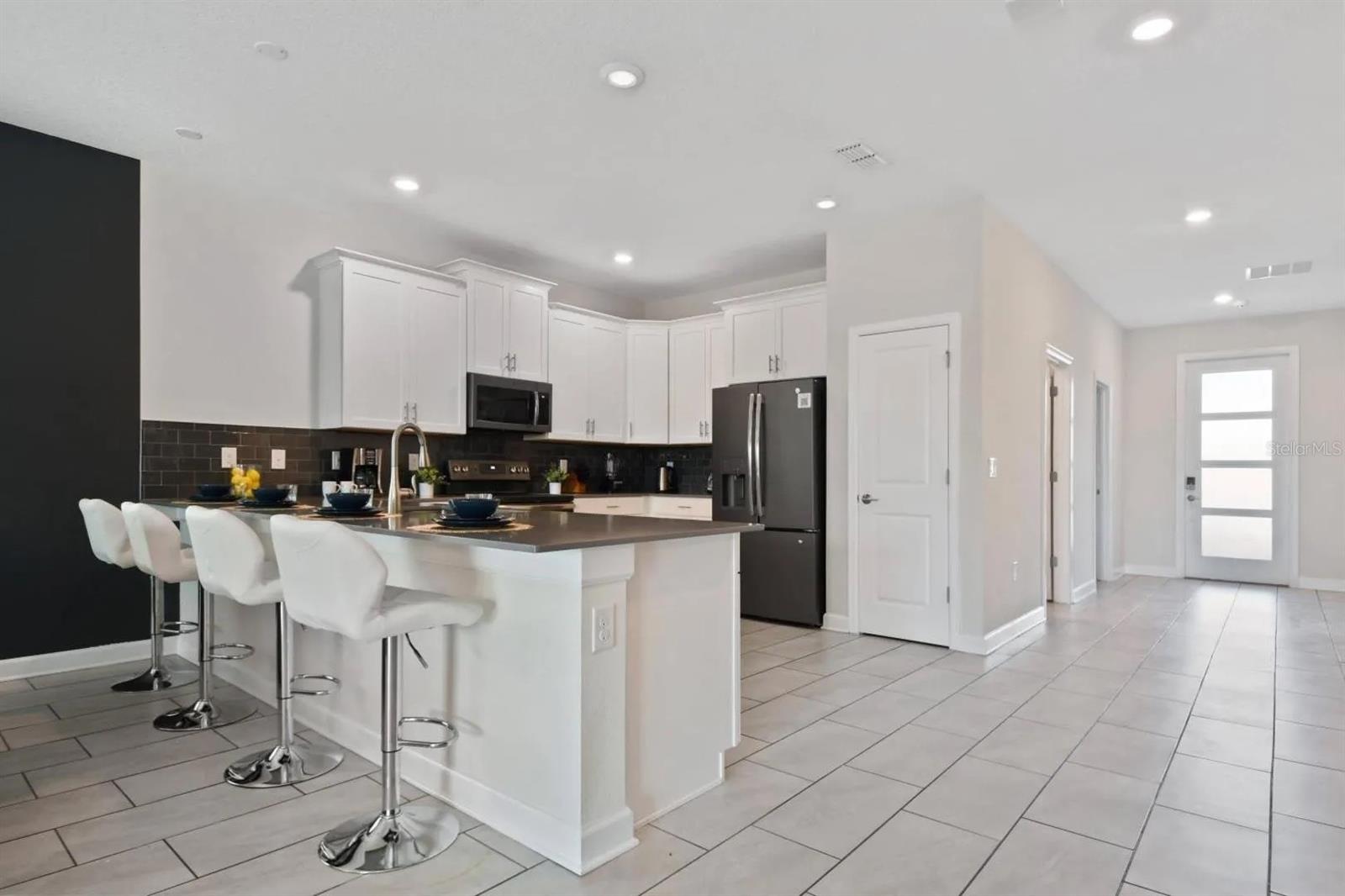 COVE AT STOREY LAKE II - Residential