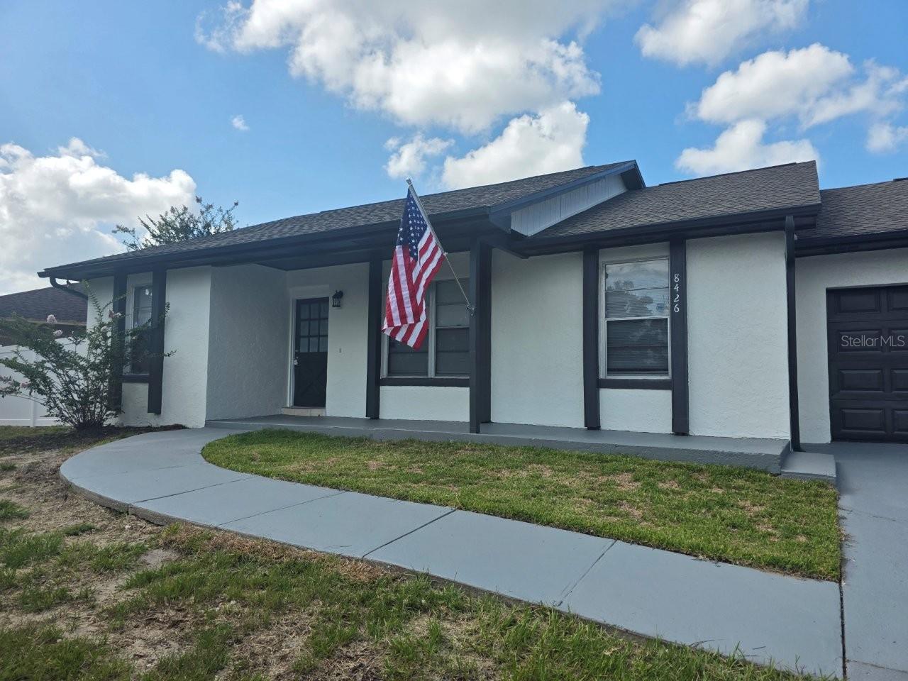 8426 VILLAGE GREEN RD