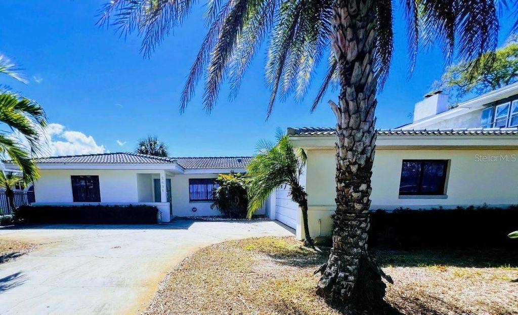 Photo of 2431 Sunrise Drive SE, St Petersburg, FL 33705 (MLS # TB8486750)