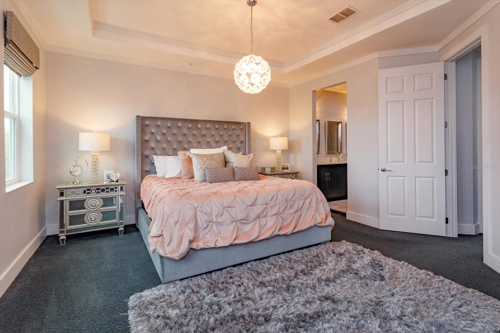 GRANDE OAKS AT HEATHROW - Residential