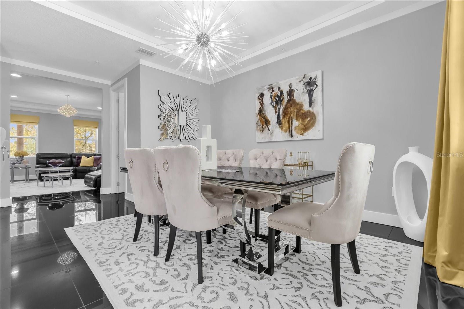 GRANDE OAKS AT HEATHROW - Residential