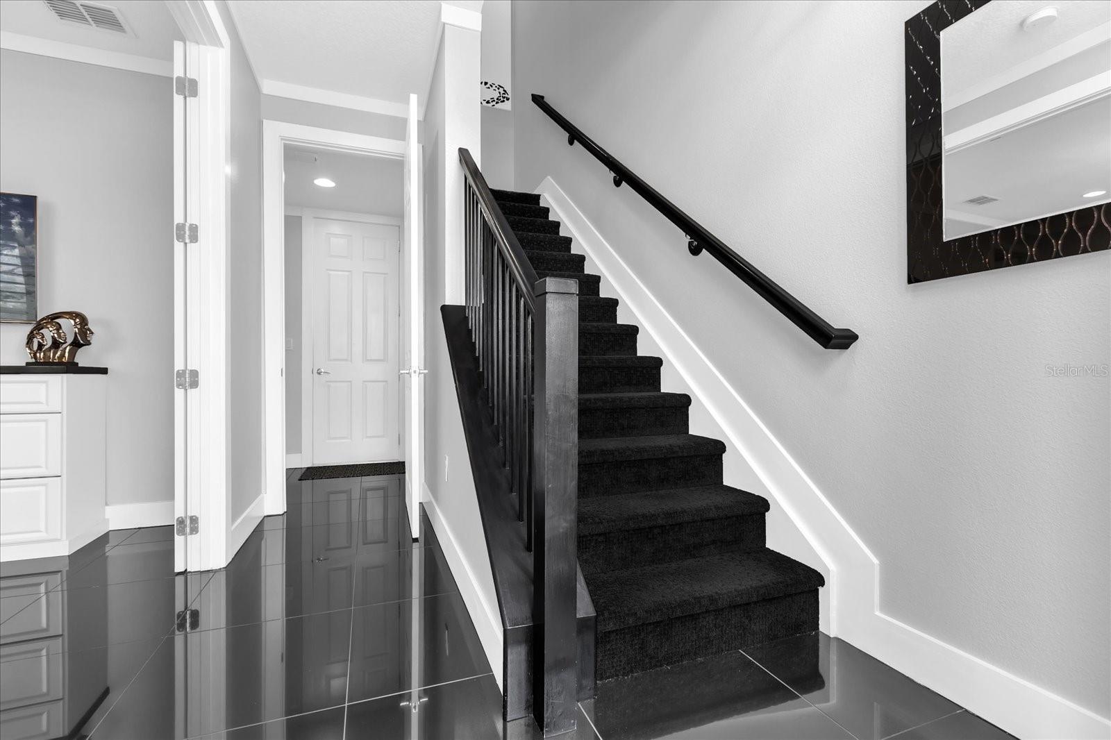 GRANDE OAKS AT HEATHROW - Residential