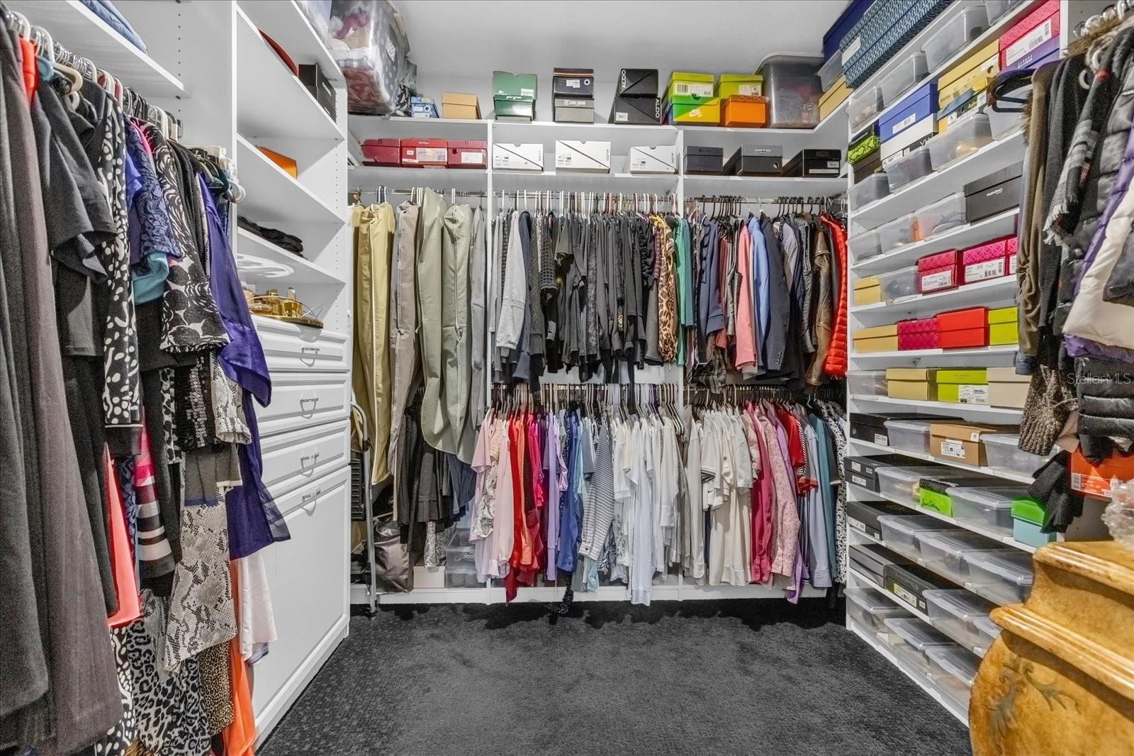 GRANDE OAKS AT HEATHROW - Residential