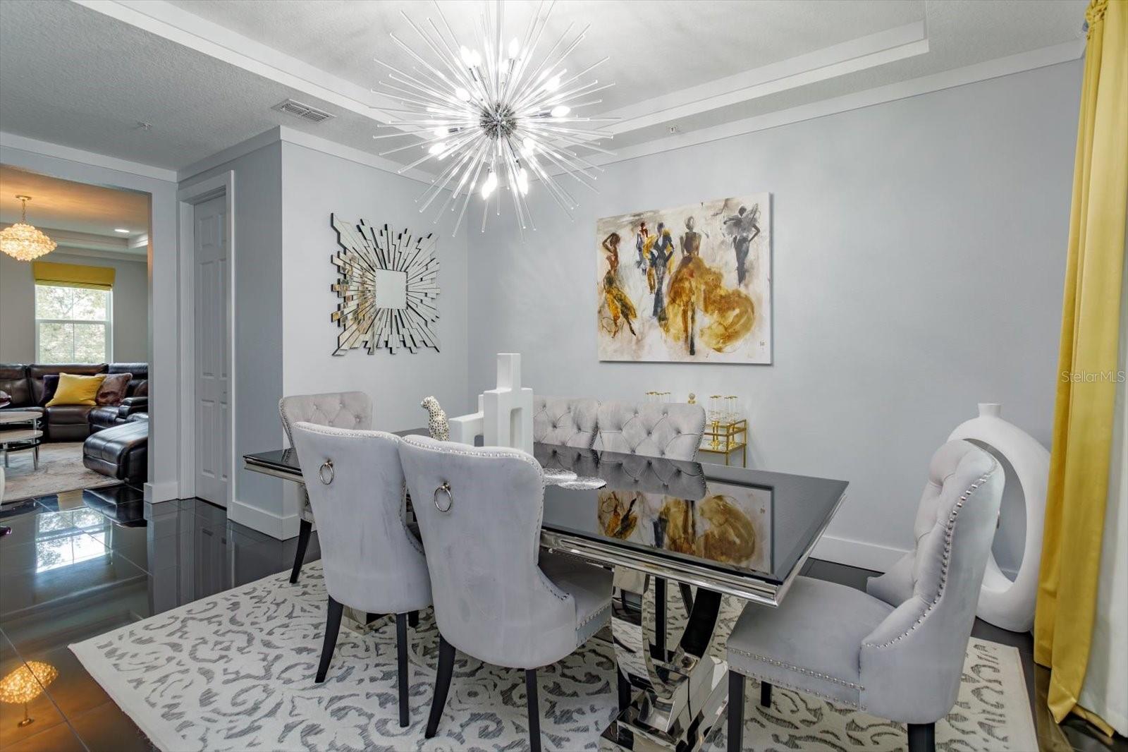 GRANDE OAKS AT HEATHROW - Residential