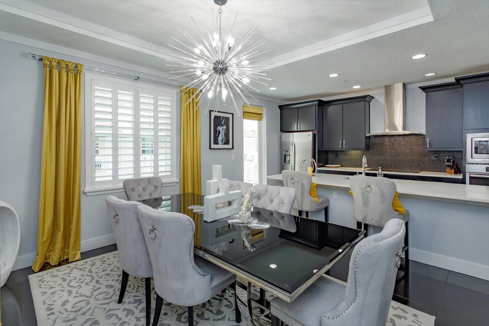 GRANDE OAKS AT HEATHROW - Residential