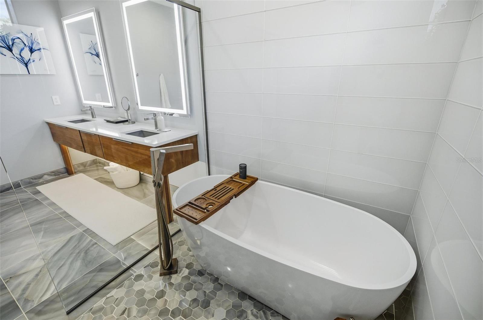 MARINA DEL PALMA - Residential