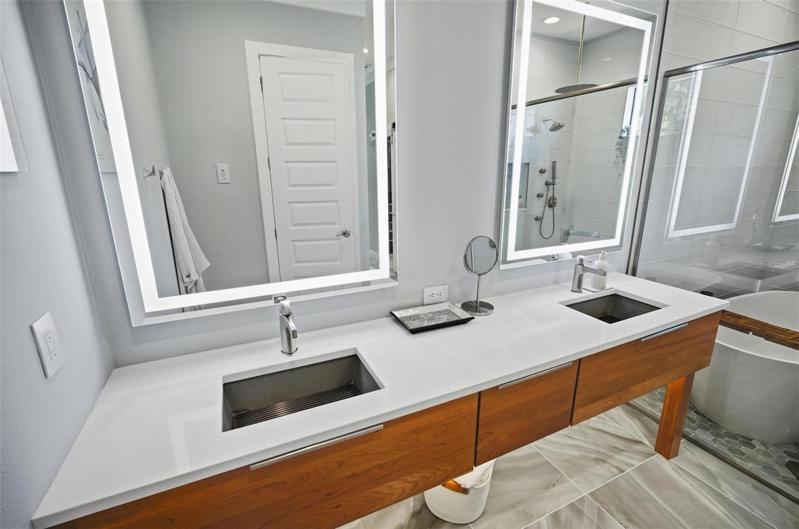 MARINA DEL PALMA - Residential