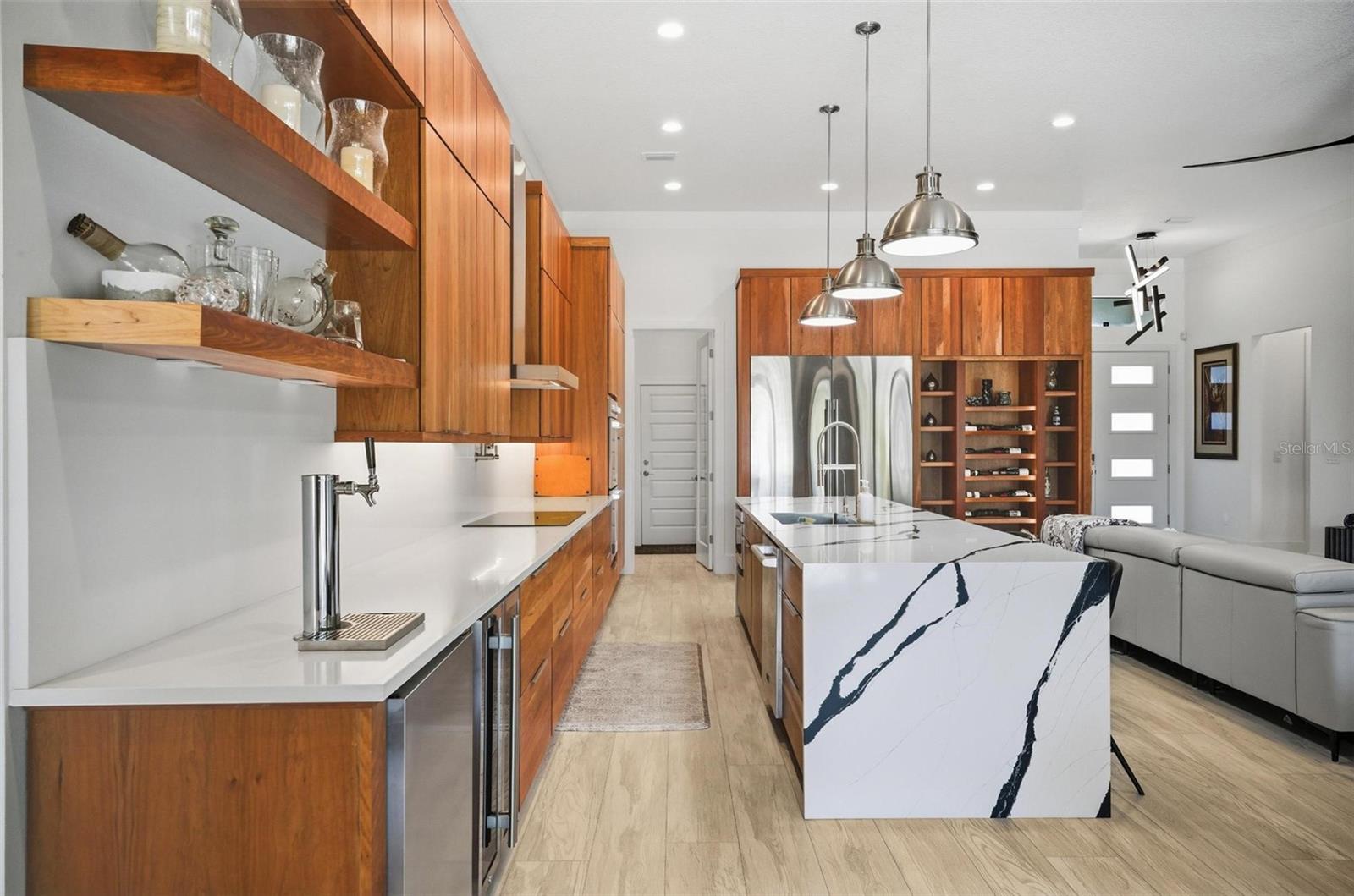 MARINA DEL PALMA - Residential