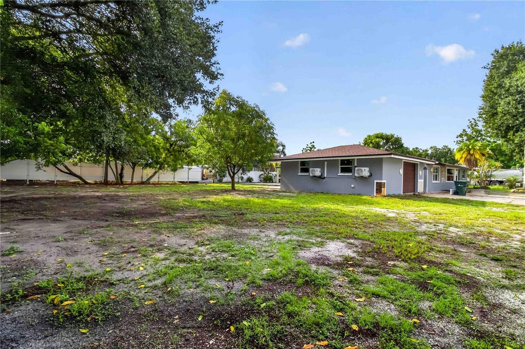 Photo of 4734 Delmonte Avenue, Sarasota, FL 34235 (MLS # A4701340)