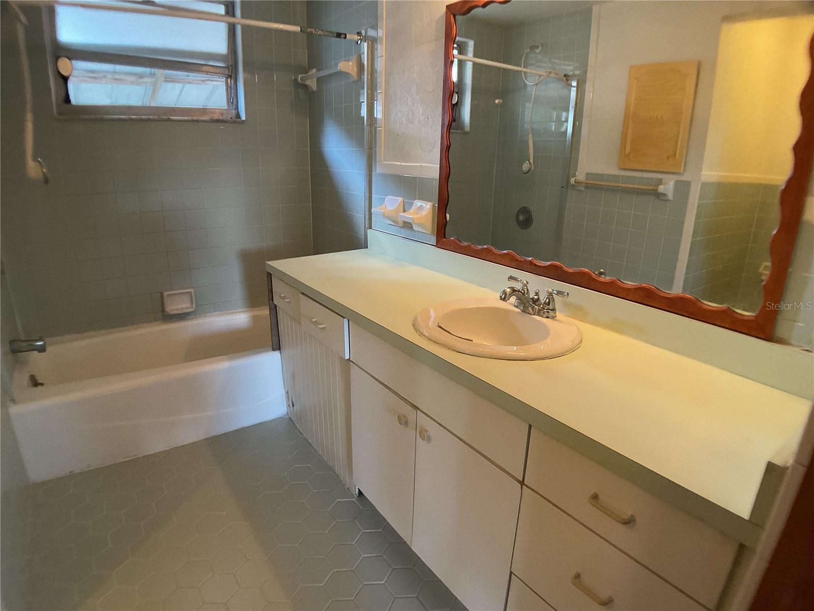 AMBRA KAY TERRACE - Residential