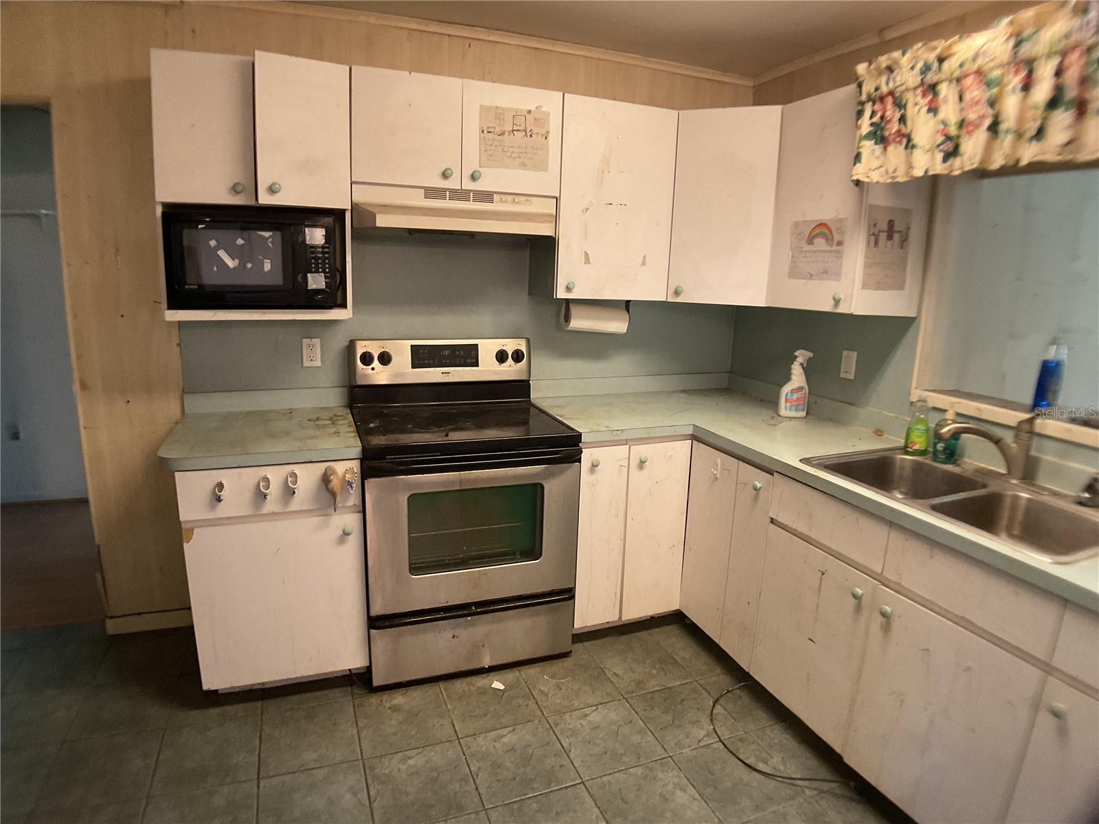 AMBRA KAY TERRACE - Residential