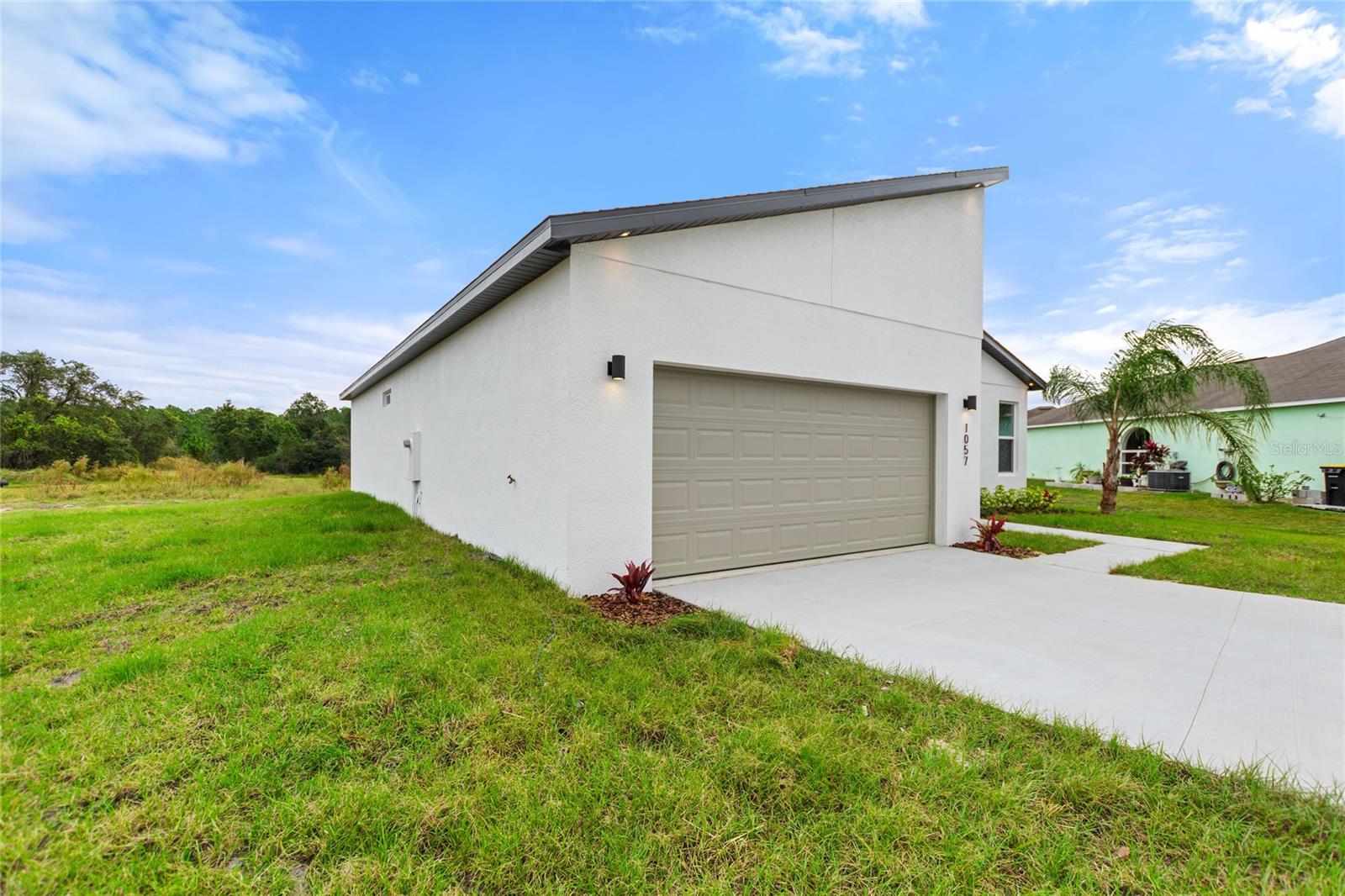 1057 SABINE PLACE