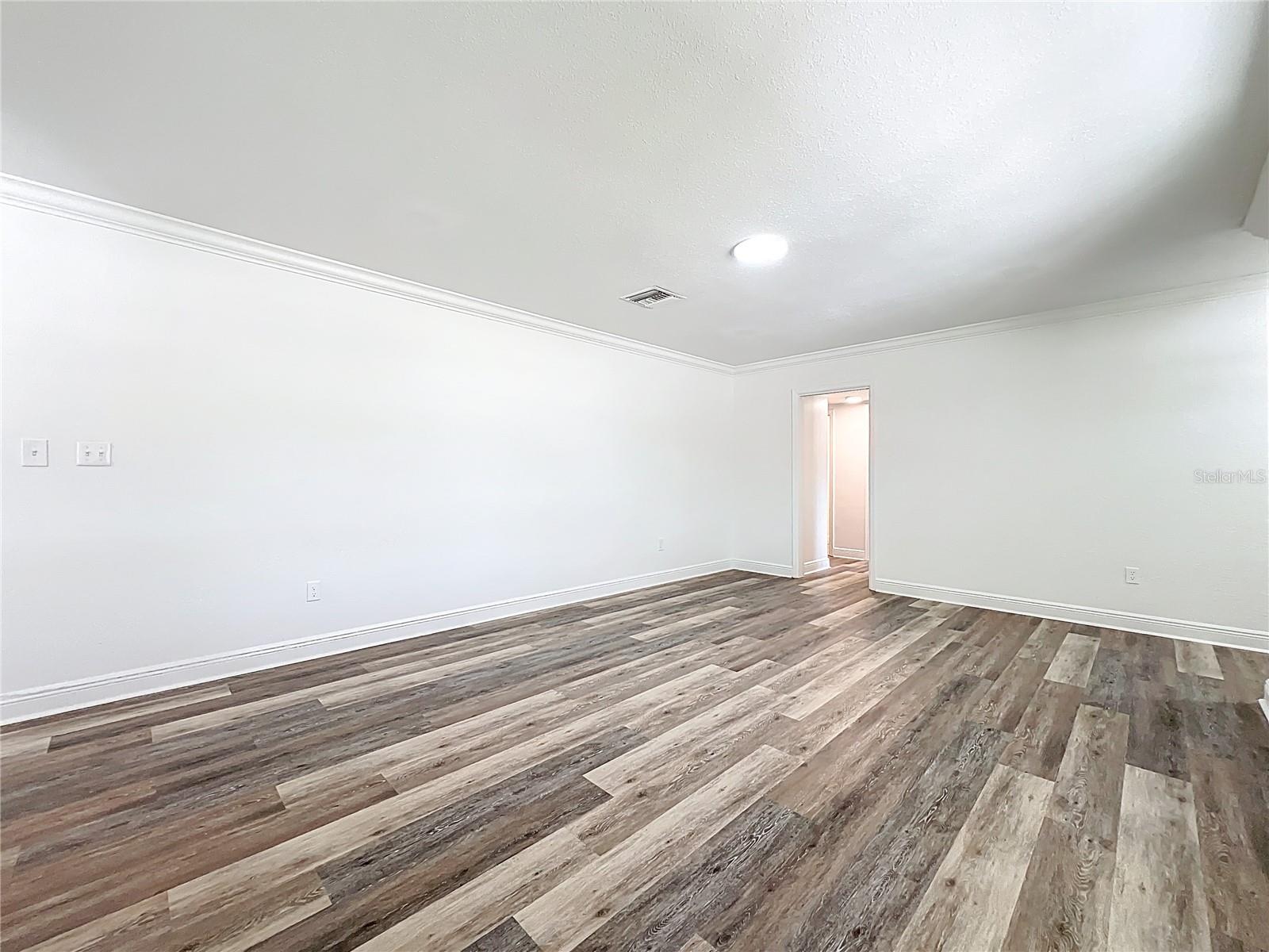 COUNTRY CLUB HEIGHTS - Residential