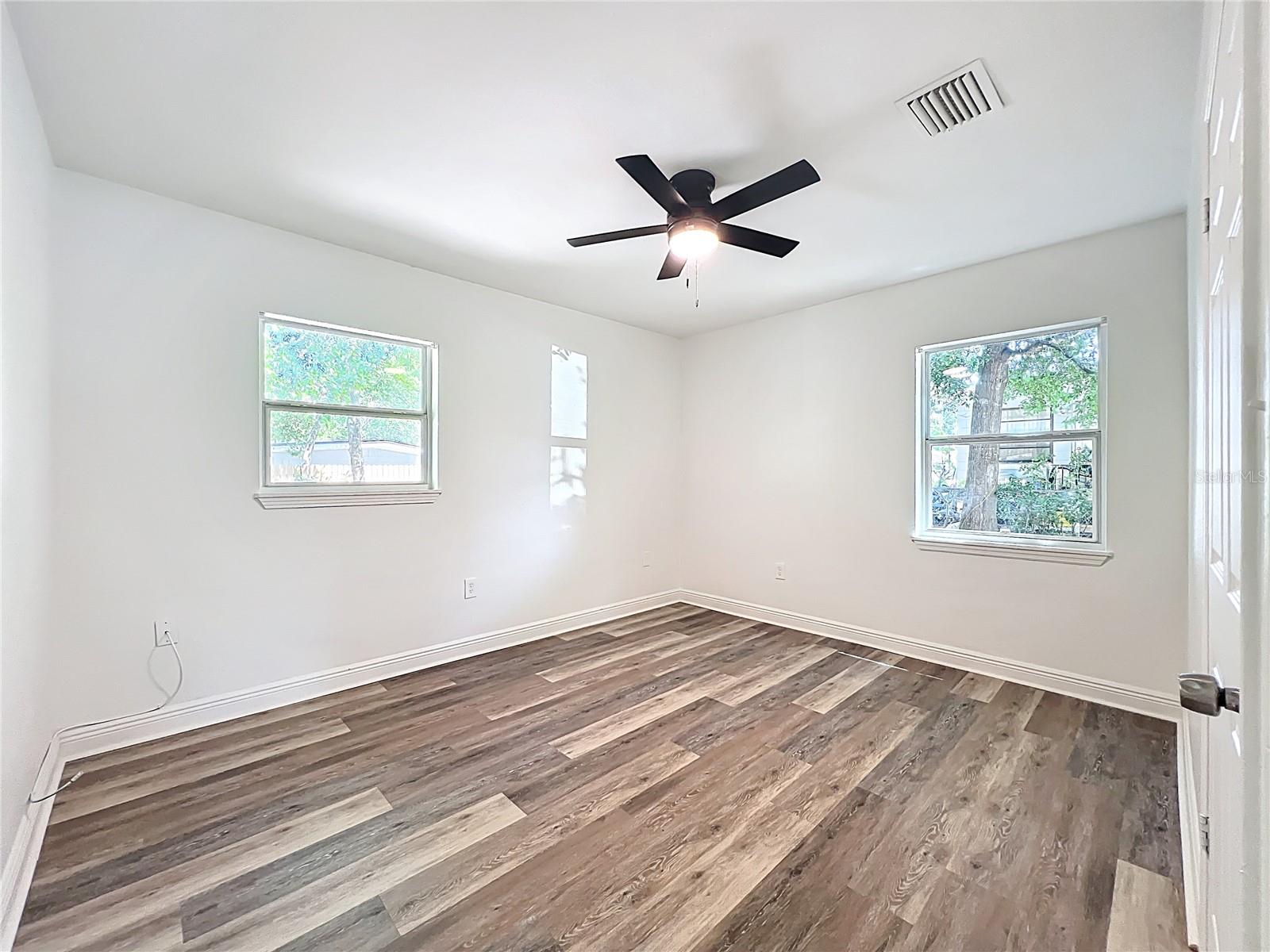 COUNTRY CLUB HEIGHTS - Residential