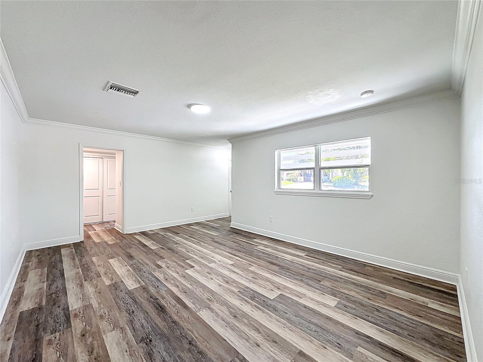 COUNTRY CLUB HEIGHTS - Residential